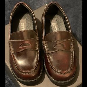 Toddler boy~ Kenneth Cole Shoes~ size 8.5